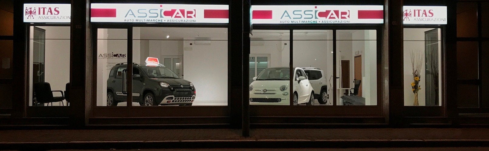 Concesionario oficial Toyota - Hesamotor (A.E.LLORENTE-MADRIDCAR2000)