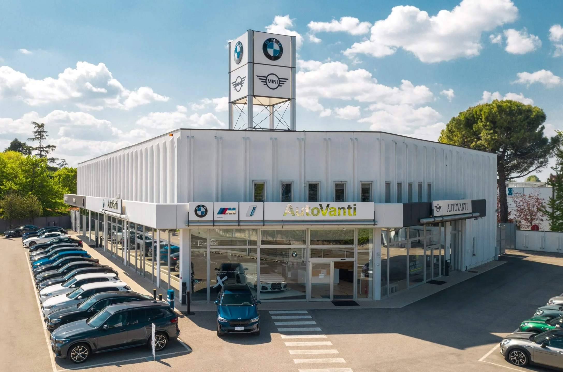 AutoVanti Bologna - Quarto Inferiore - Concessionaria BMW e MINI